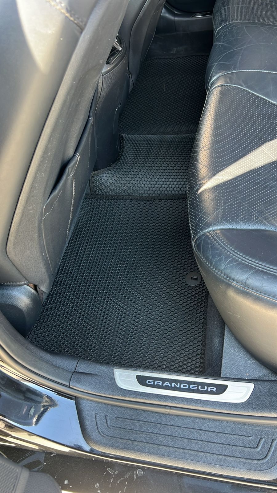 Hyundai Grandeur 2011-2015 Premium Rezin Ayaqaltı Dəsti – kiçik şəkil 4