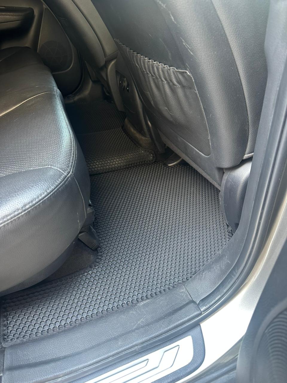 Kia Sorento (2009-2012) üçün Premium Rezin Ayaqaltı – kiçik şəkil 5