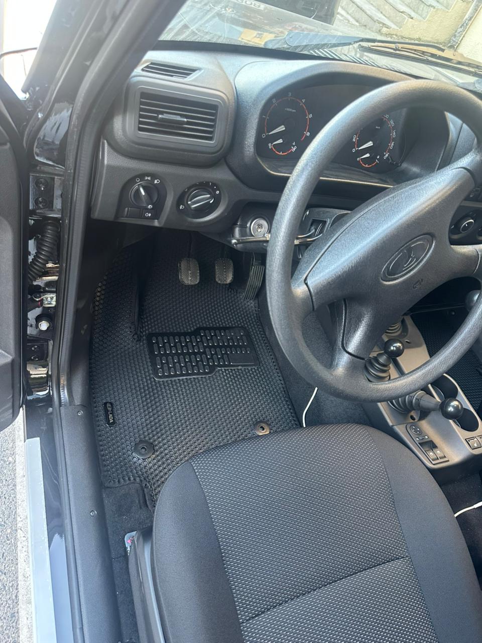 Lada Niva üçün Premium Rezin Ayaqaltı – kiçik şəkil 4