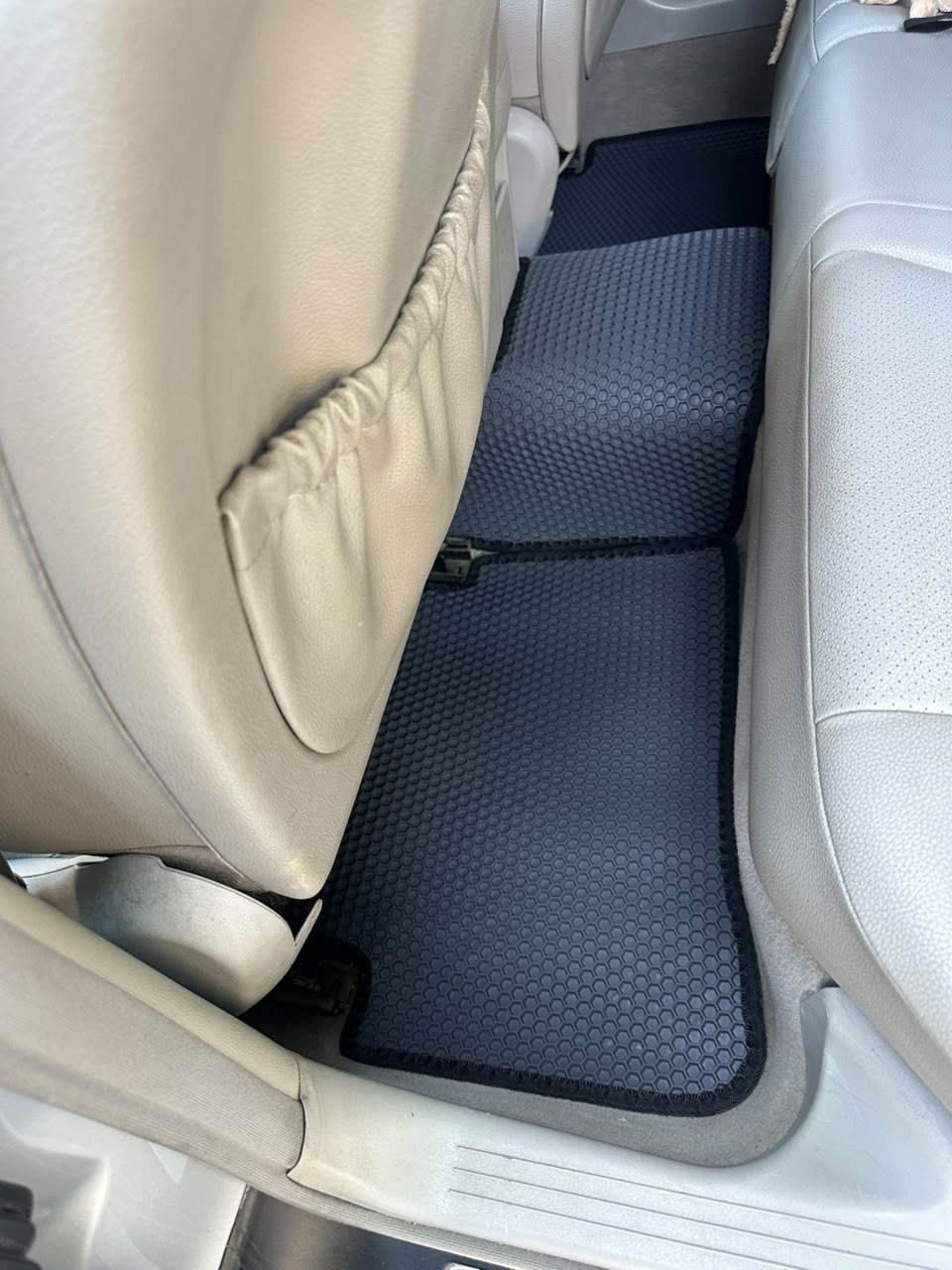Mercedes-Benz W203 (C-Class, 2000-2007) üçün Premium Rezin Ayaqaltı – kiçik şəkil 3
