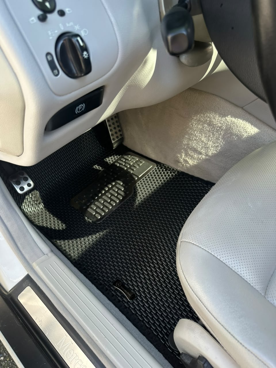 Mercedes-Benz W203 (C-Class) üçün Premium Kartier Eva Ayaqaltı – kiçik şəkil 4