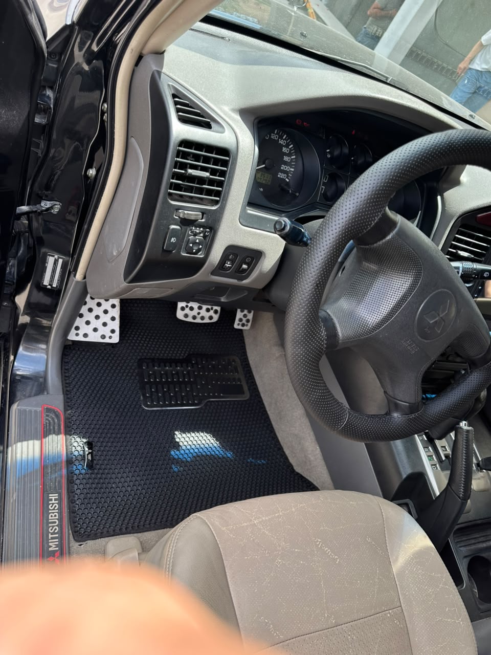 Mitsubishi Pajero  üçün Premium Rezin Ayaqaltı – kiçik şəkil 5